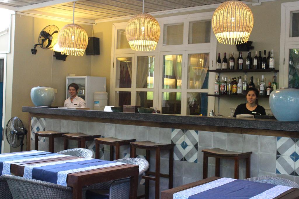 Blue Lime Phnom Penh Hotel Exterior foto