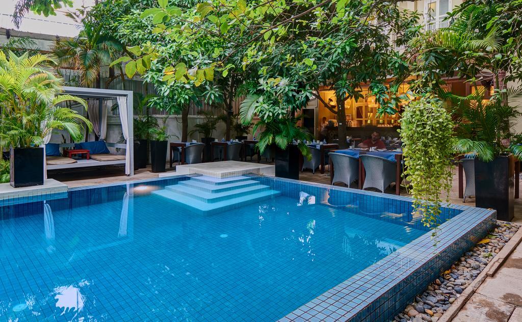 Blue Lime Phnom Penh Hotel Exterior foto