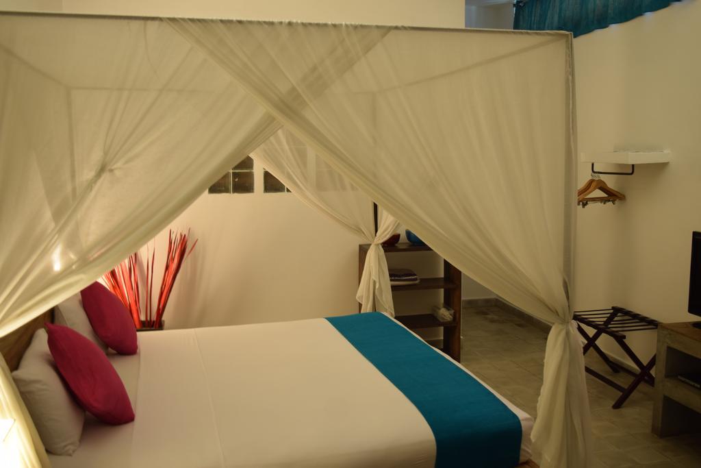 Blue Lime Phnom Penh Hotel Exterior foto
