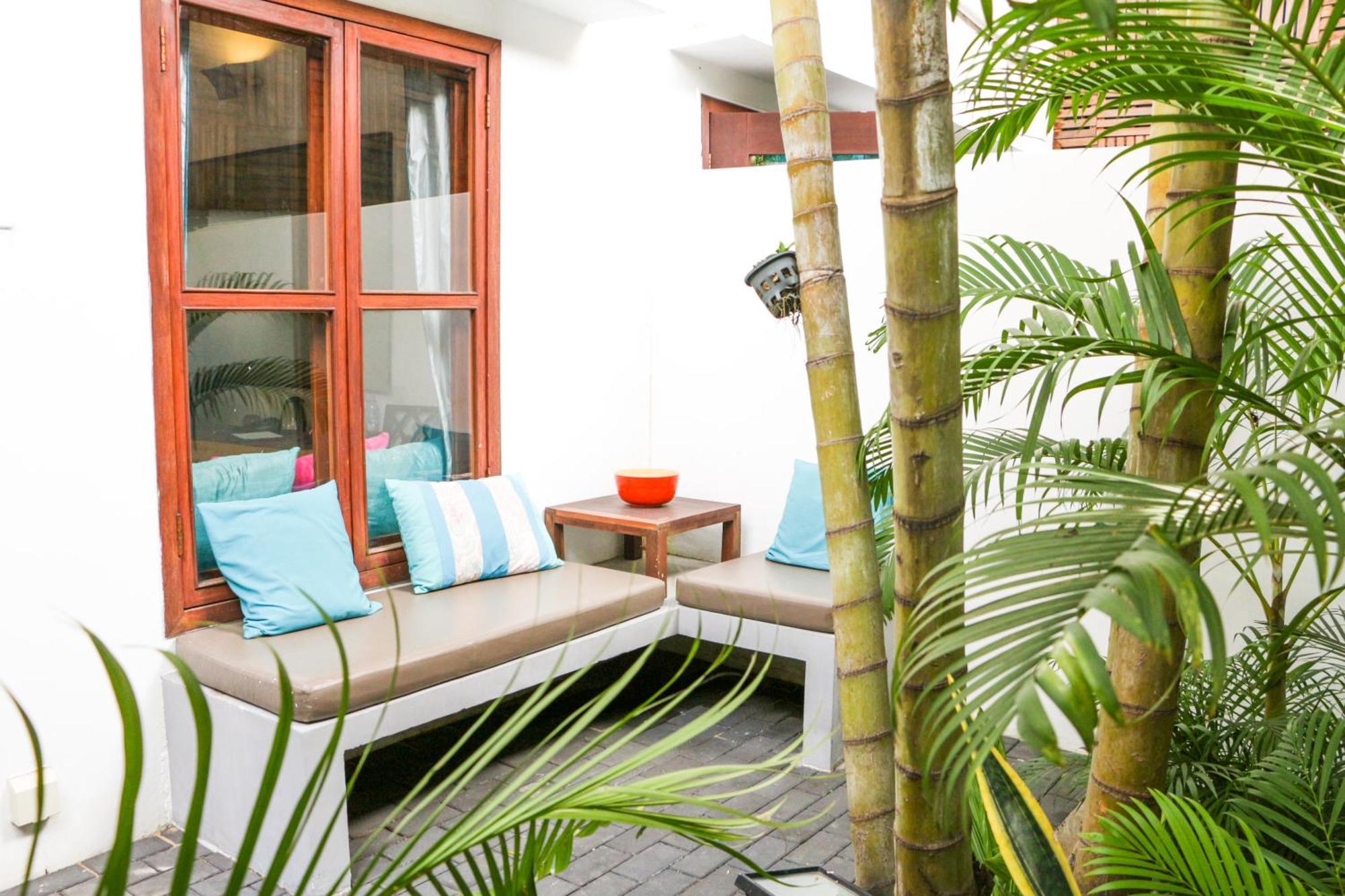 Blue Lime Phnom Penh Hotel Exterior foto